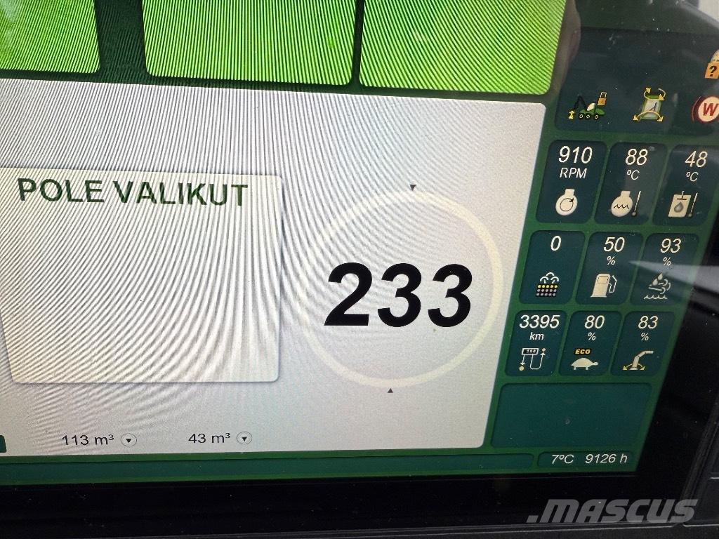 John Deere 1270 G Harvester