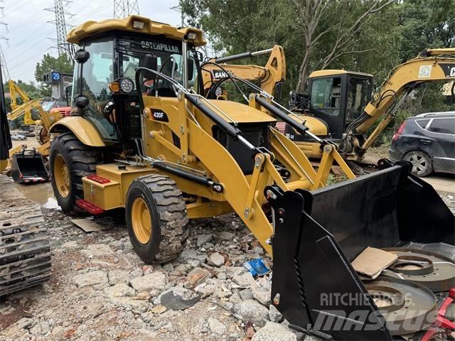 CAT 420 F Baggerlader