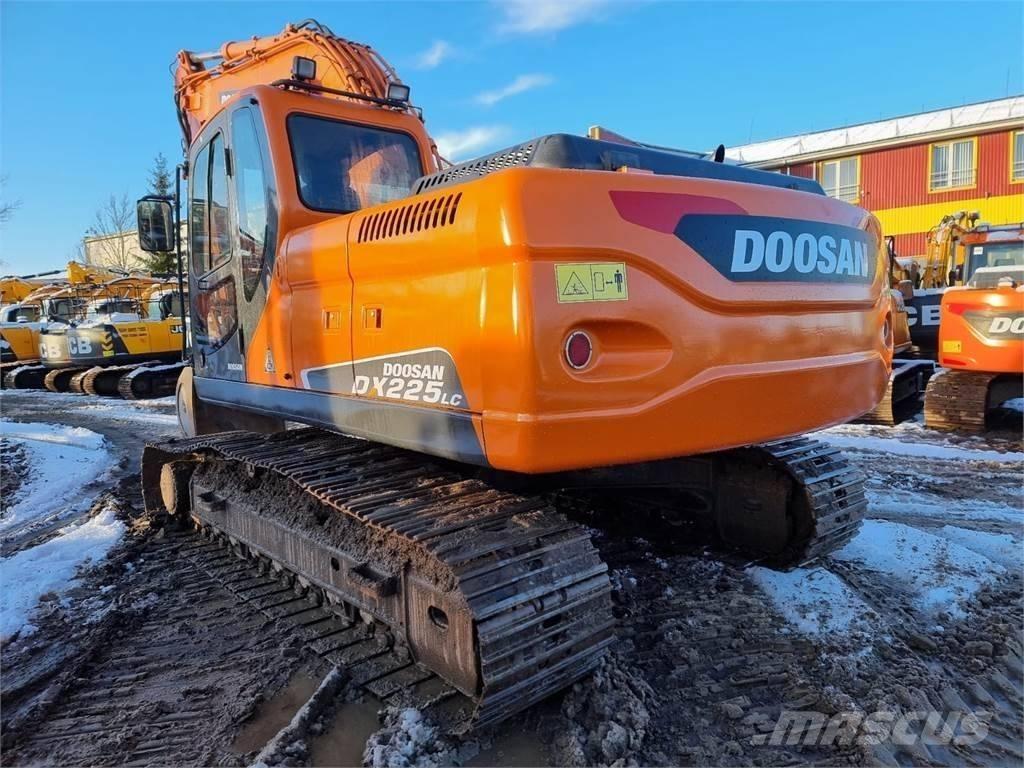 Doosan DX 225 LC Raupenbagger