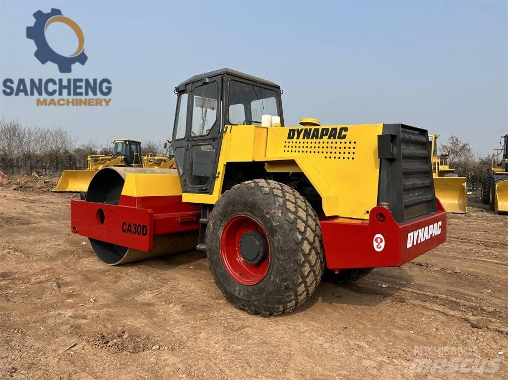 Dynapac CA30D Walzenzüge