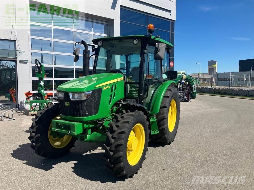 John Deere 5067E Traktoren