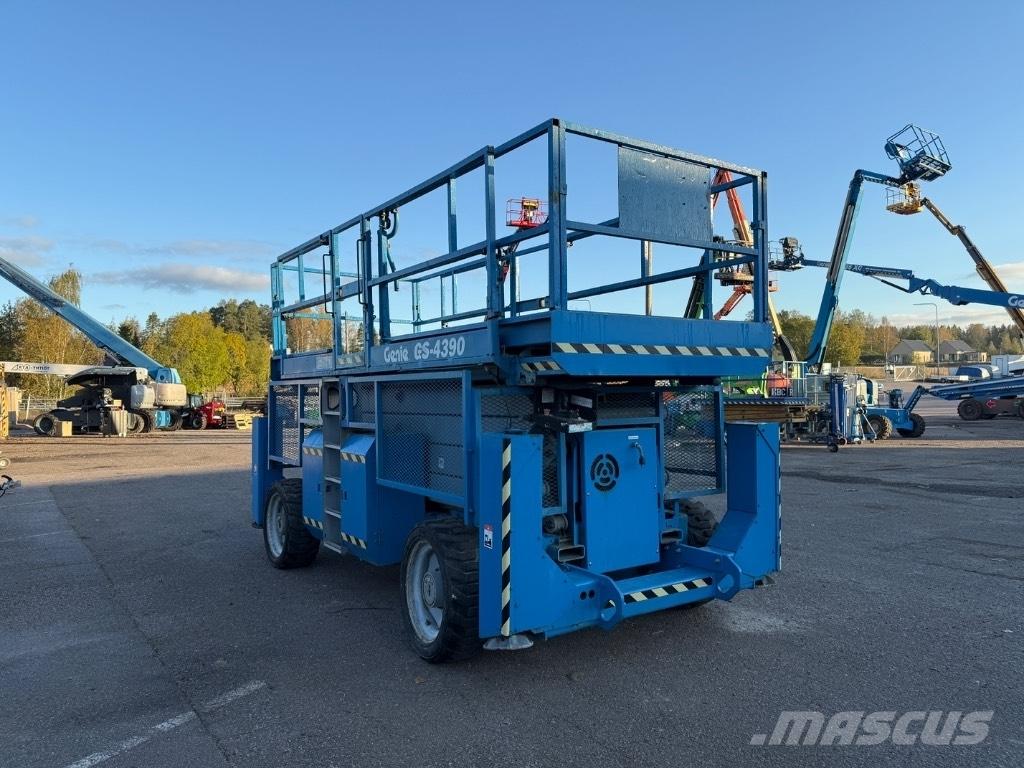 Genie GS 4390 Scheren-Arbeitsbühnen