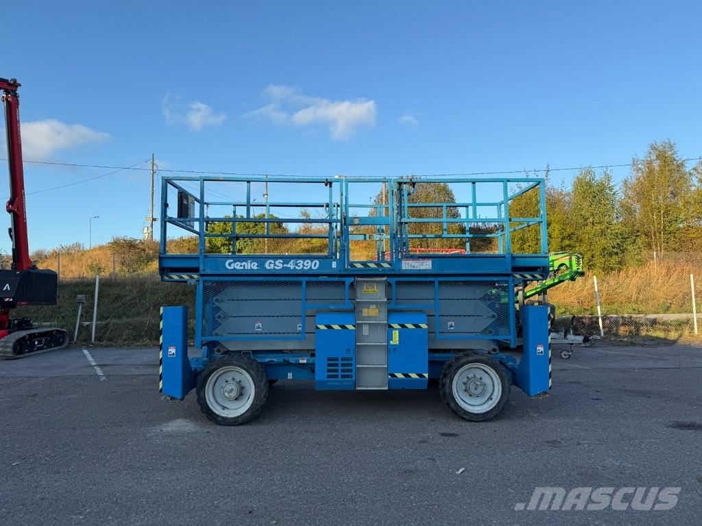 Genie GS 4390 Scheren-Arbeitsbühnen