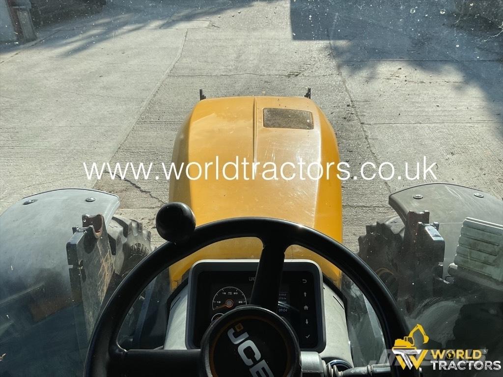 JCB Fastrac 4220 Traktoren