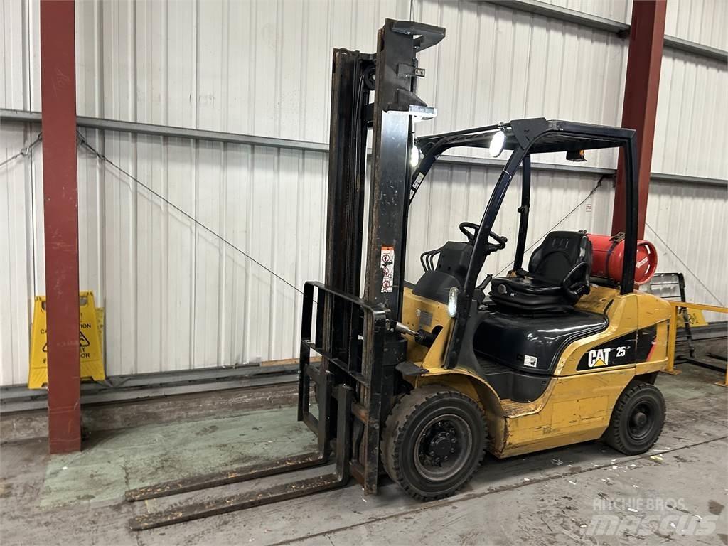 CAT GP25N Gas Stapler
