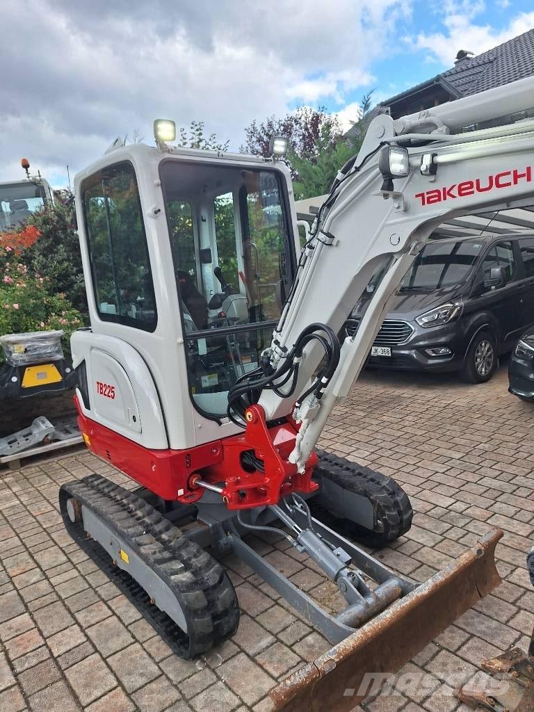 Takeuchi TB 225 Minibagger < 7t