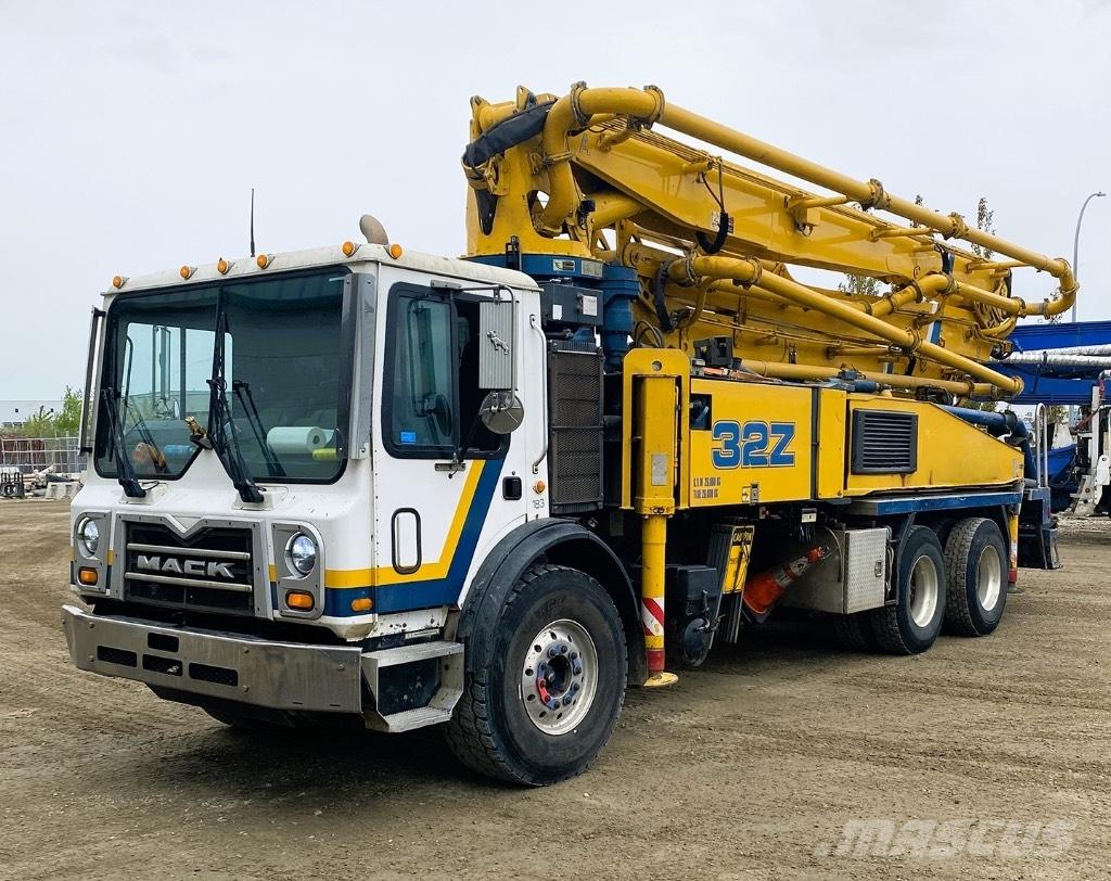 Putzmeister (#183) 32M Betonpumpen