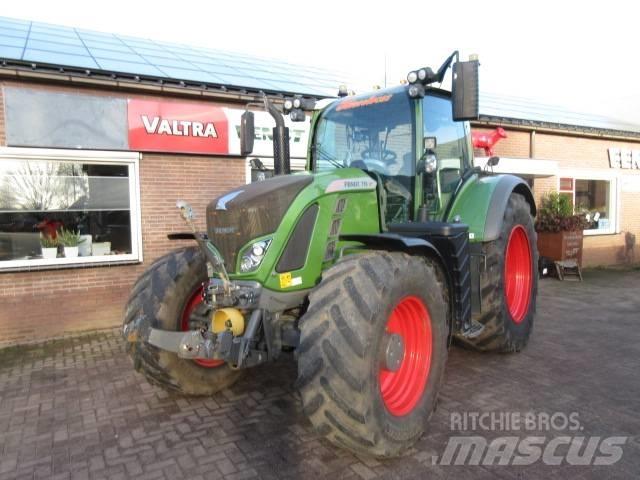 Fendt 718 S4 Traktoren