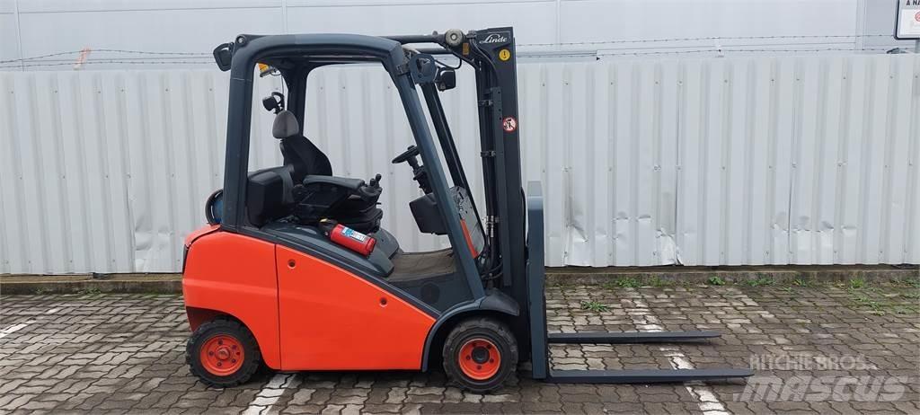 Linde H20 Gas Stapler