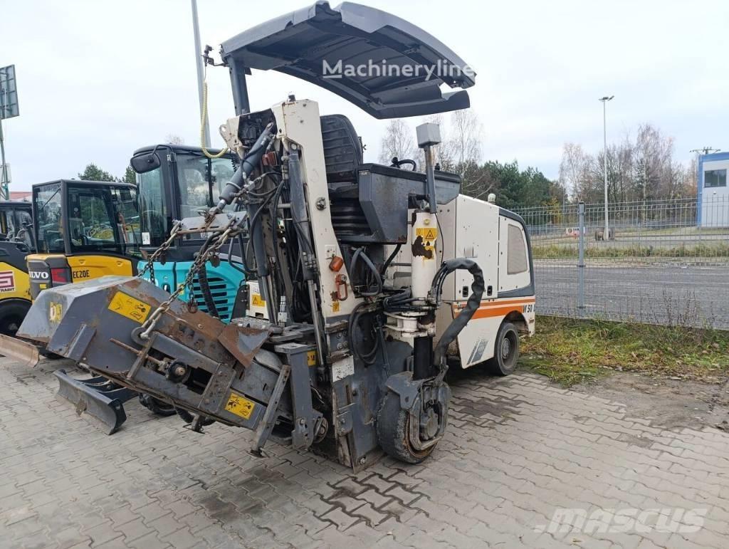 Wirtgen W 50 DC Asphaltfräsen