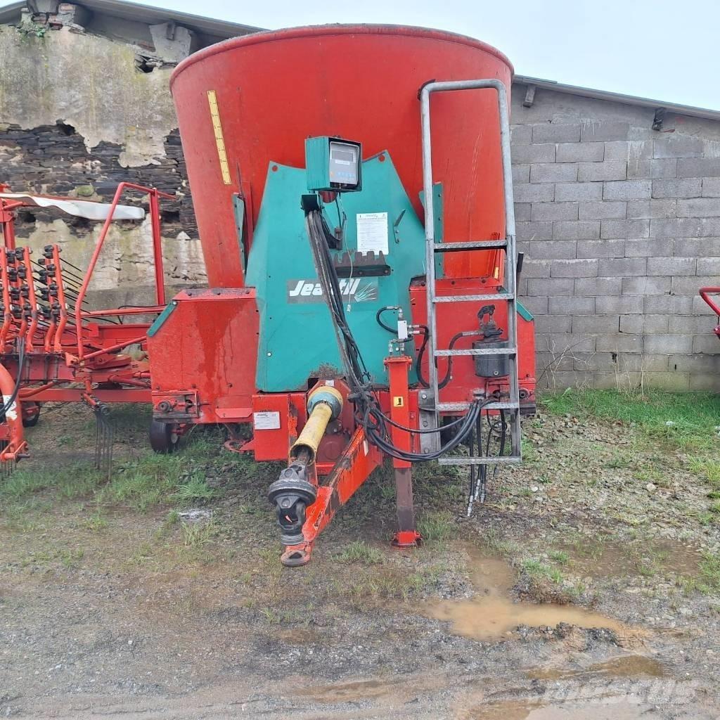 Jeantil KW12 C Futtermischwagen