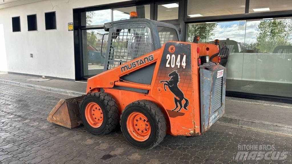 Mustang 2044 Kompaktlader