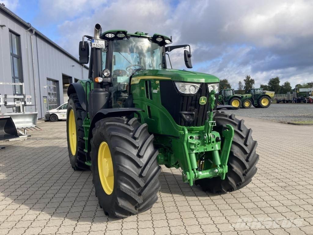 John Deere 6M240 Traktoren