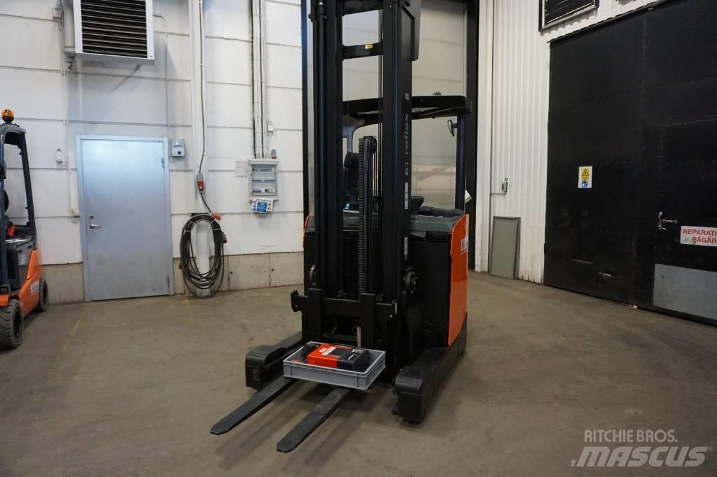 Toyota RRE140HE Schubmaststapler