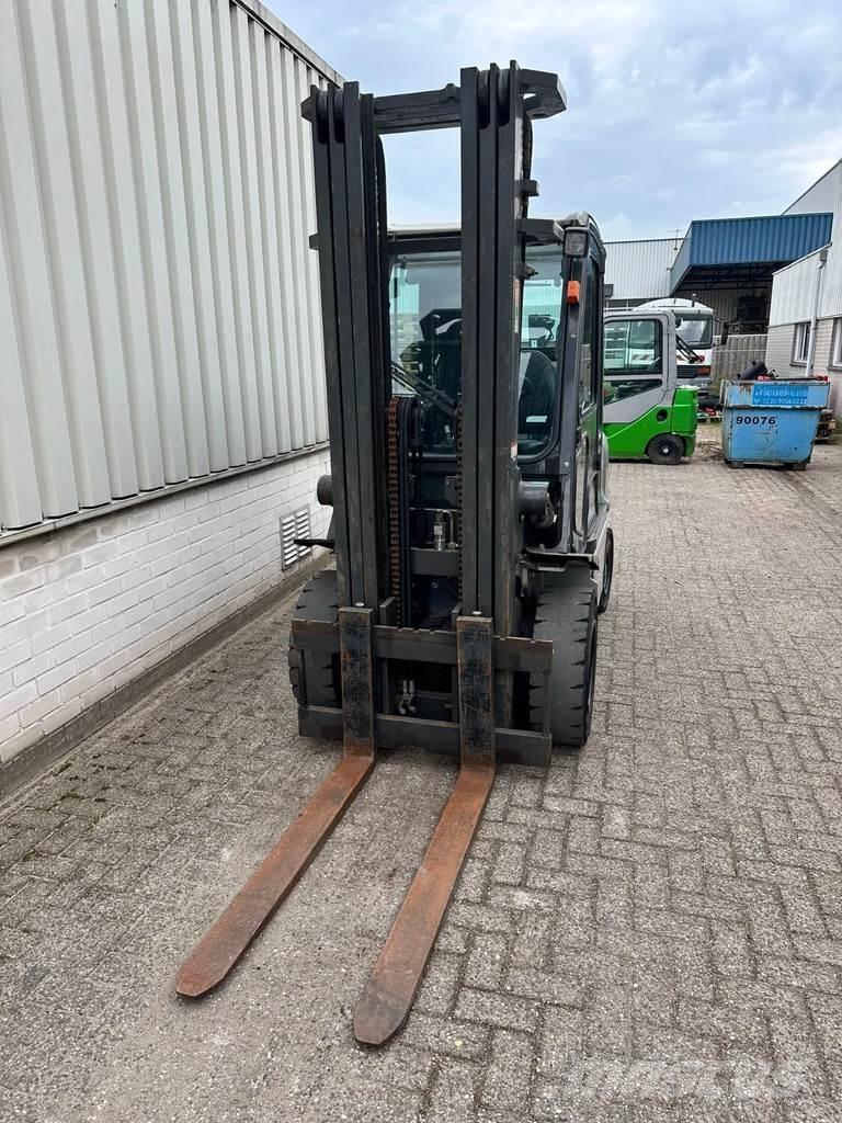 Nissan FDG02E7 Andere Gabelstapler
