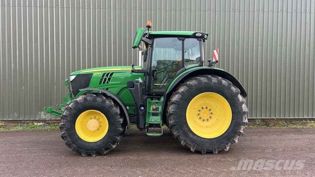 John Deere 6215R Traktoren