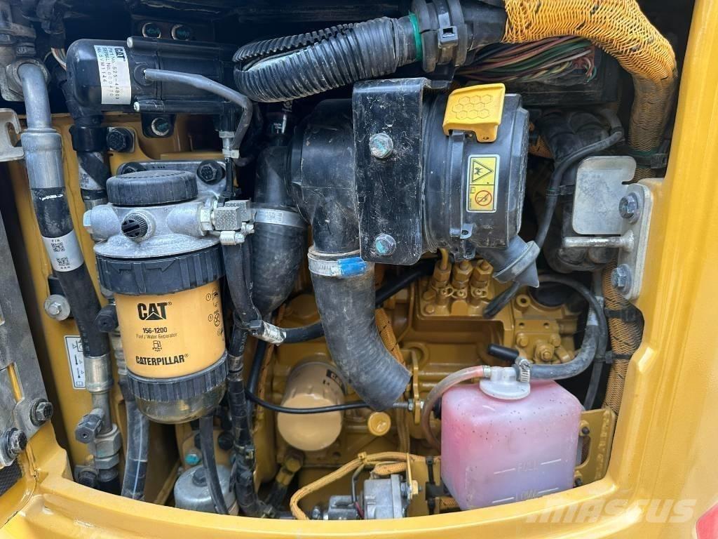 CAT 302 Minibagger < 7t