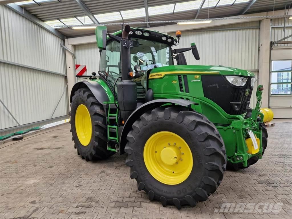 John Deere 6R 250 Traktoren