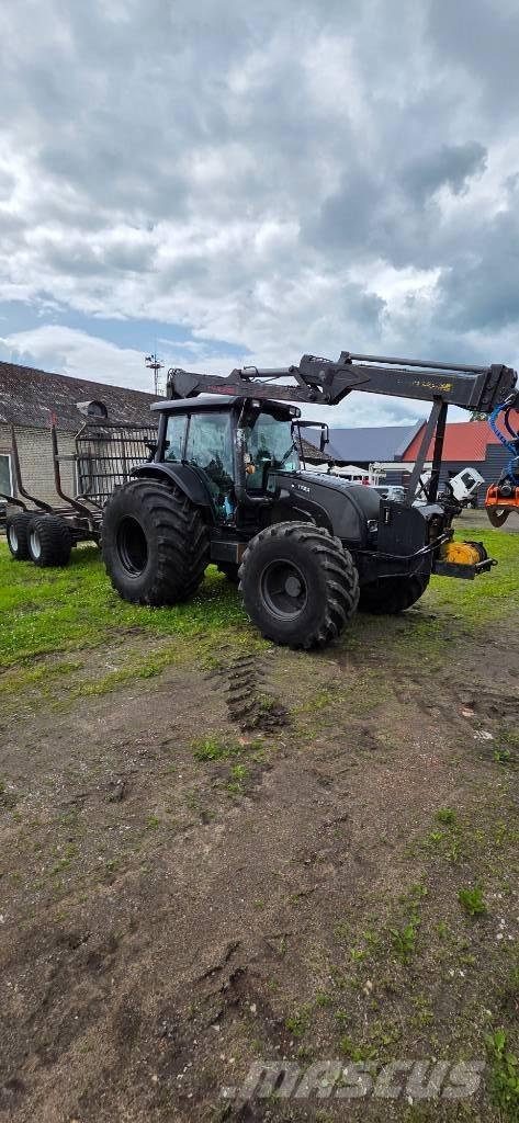 Valtra N 101 HT Stammholzschlepper