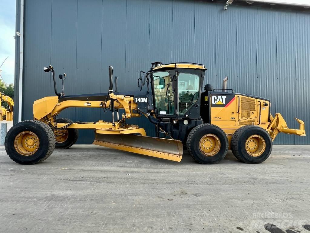 CAT 140M Grader