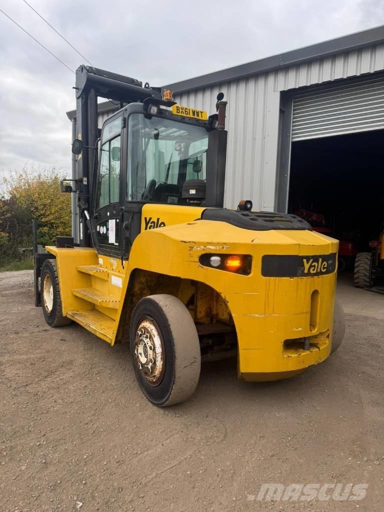 Yale GDP120 Diesel Stapler