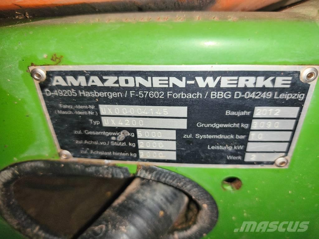 Amazone UX 4200 Anhängespritzen