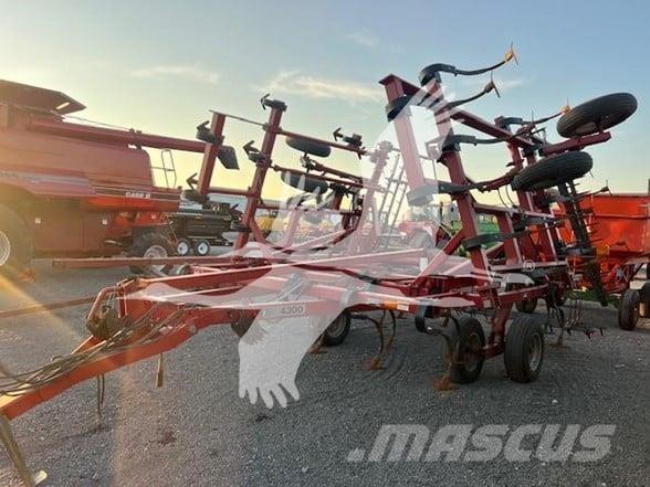 Case IH 4300 Grubber