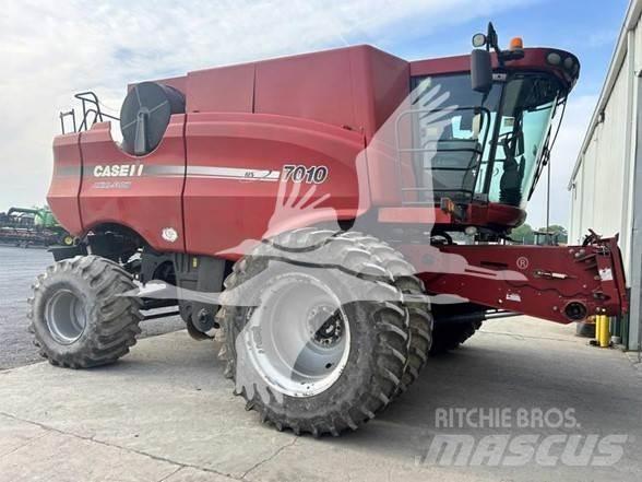 Case IH 7010 Mähdrescher