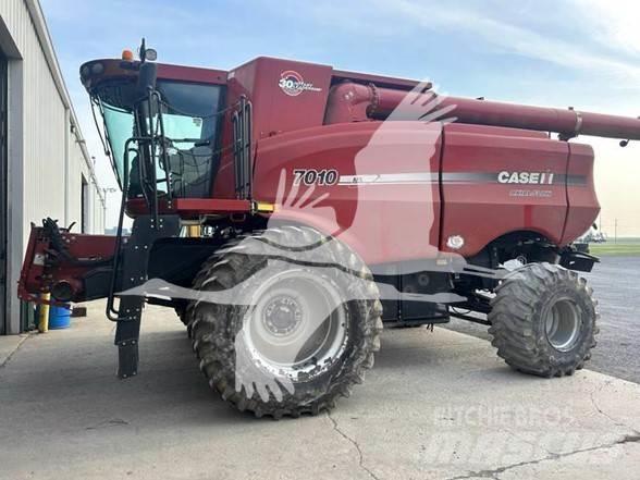 Case IH 7010 Mähdrescher