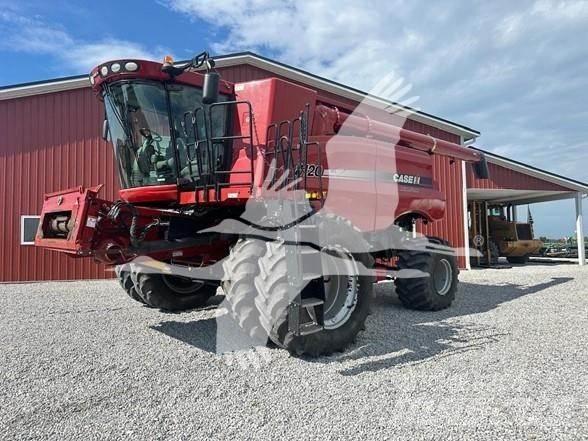 Case IH 8120 Mähdrescher