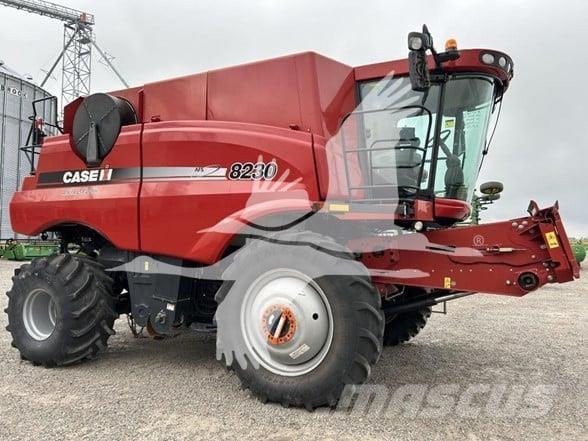 Case IH 8230 Mähdrescher