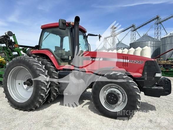 Case IH MX240 Traktoren