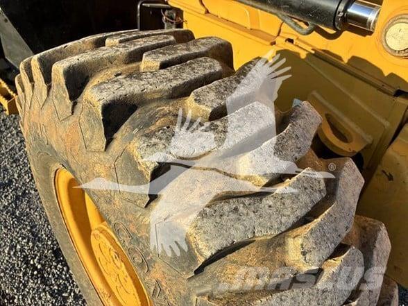 CAT 415F2 Baggerlader