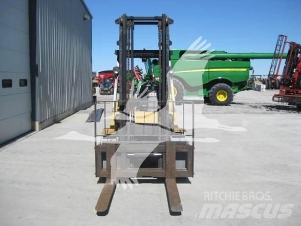 CAT DP40KL Diesel Stapler