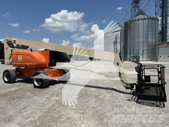 JLG 800A Gelenkteleskoparbeitsbühnen