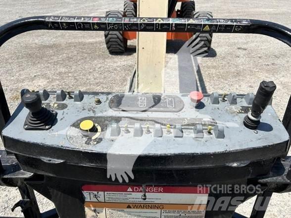 JLG 800A Gelenkteleskoparbeitsbühnen