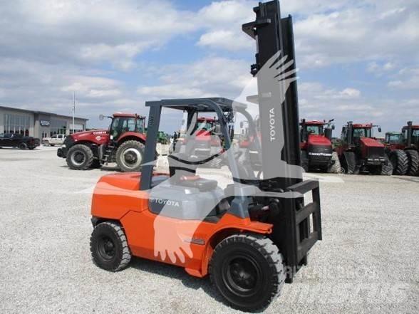 Toyota 7FDU45 Diesel Stapler