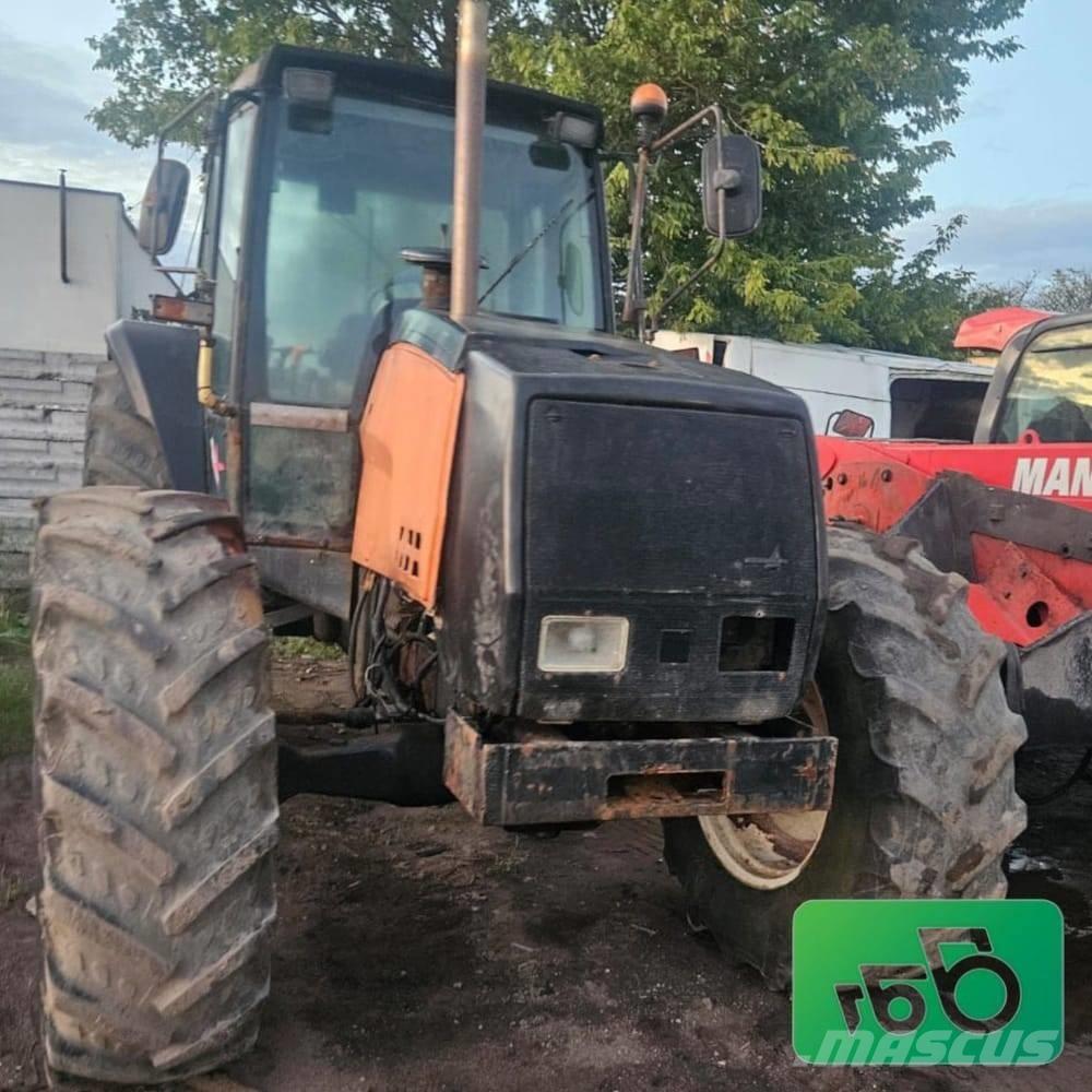 Valmet 8350. Parts Traktoren