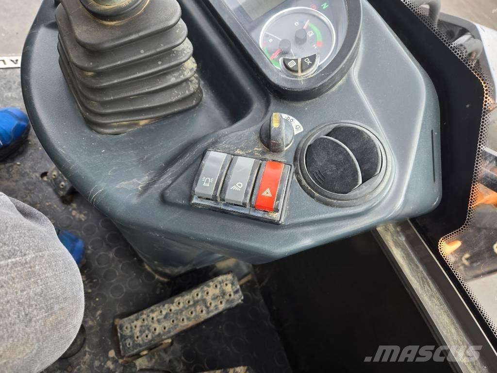 Mecalac AS 700 Radlader