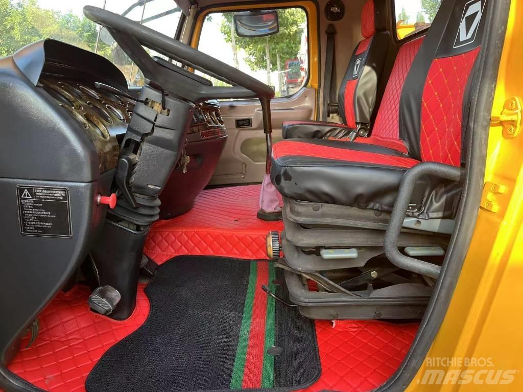XCMG QY70K All-Terrain-Krane