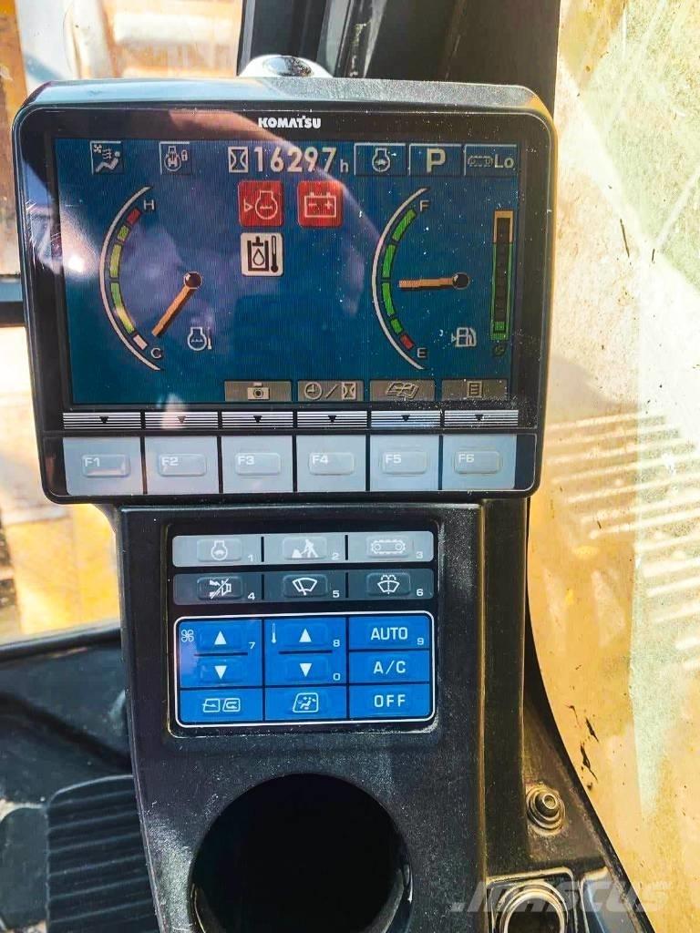 Komatsu PC 230 NHD Raupenbagger