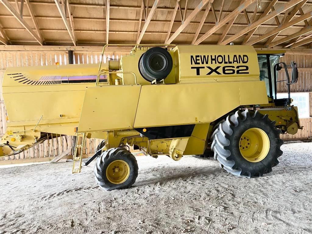 New Holland TX 62 Mähdrescher