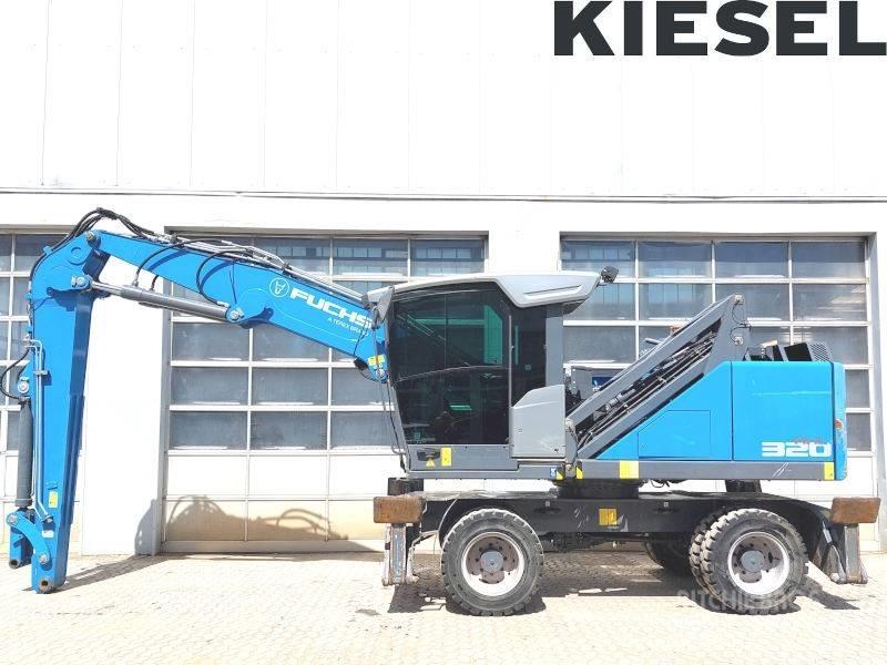 Fuchs MHL 320 F Materialumschlag