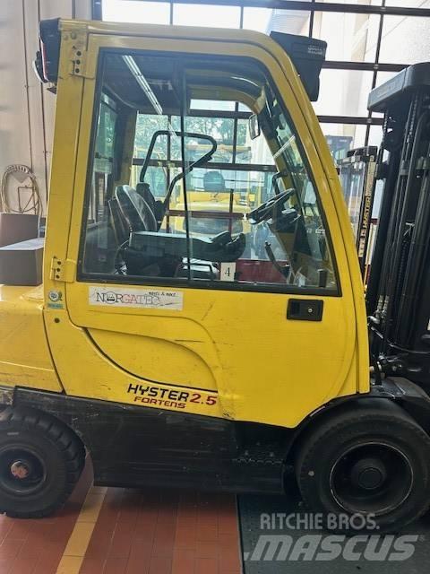 Hyster H2.5FT Diesel Stapler