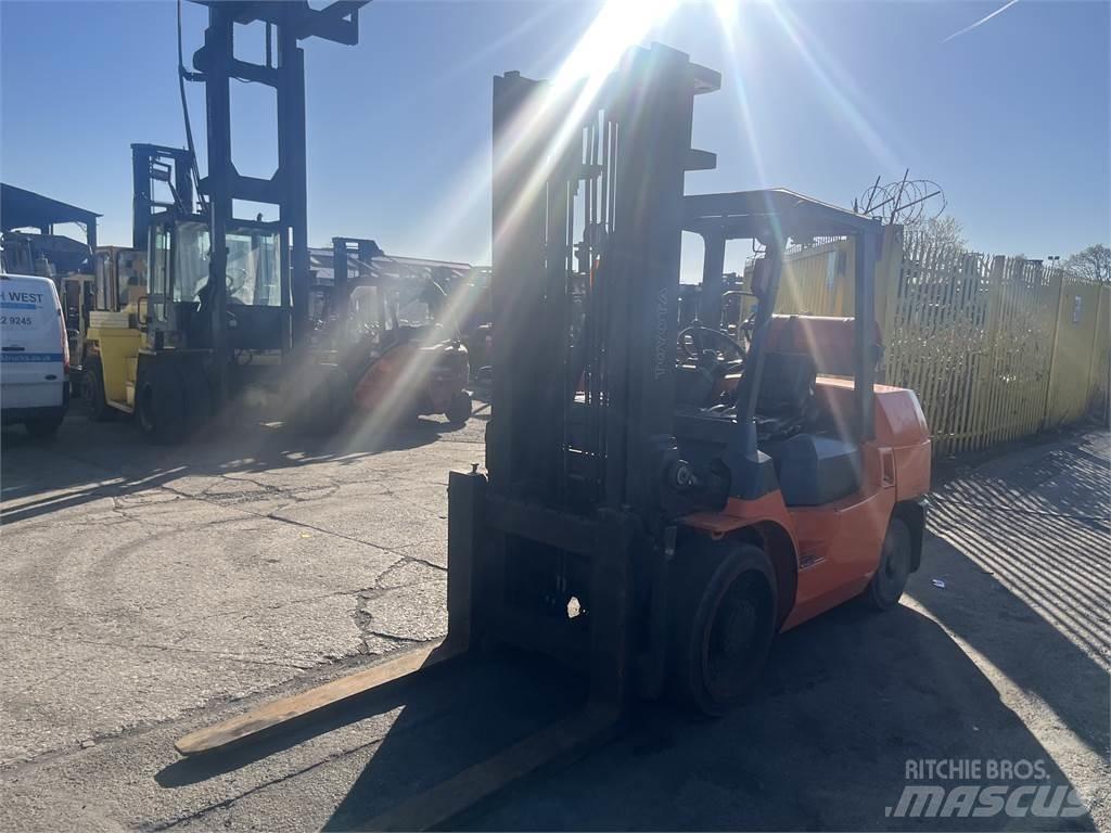 Toyota 7FGCU55 Gas Stapler