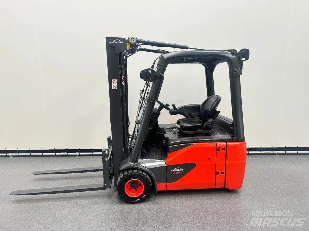 Linde 386 E 18-02 Elektro Stapler