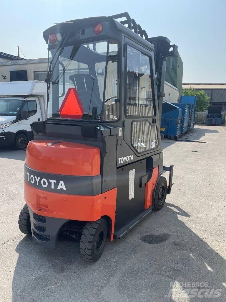 Toyota 7FBMF30 Elektro Stapler
