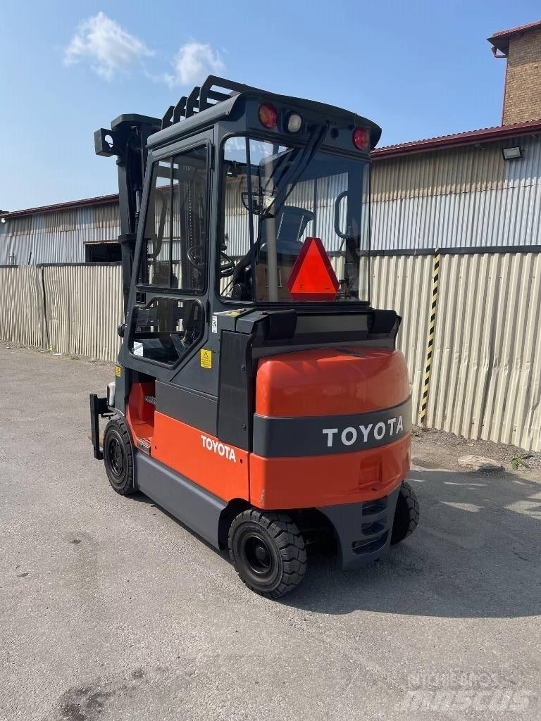Toyota 7FBMF30 Elektro Stapler