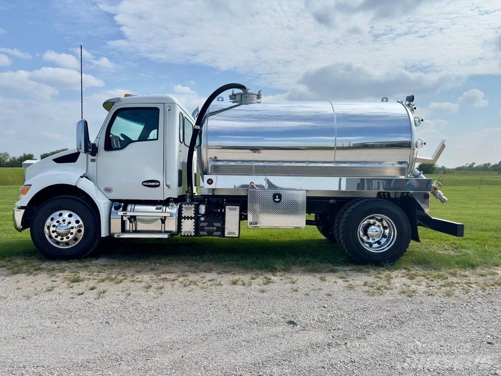 Kenworth T 280 Saug- und Druckwagen