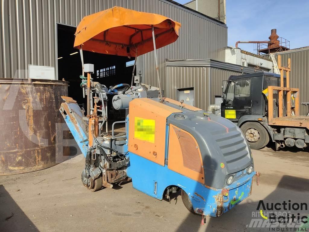 Wirtgen W35DC Asphaltfräsen